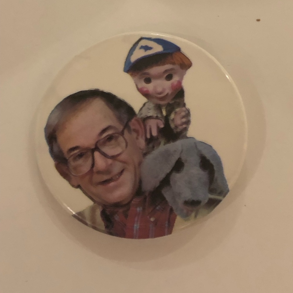 1990s MR. DRESSUP Button Pin Vintage Canadiana Kids TV CBC